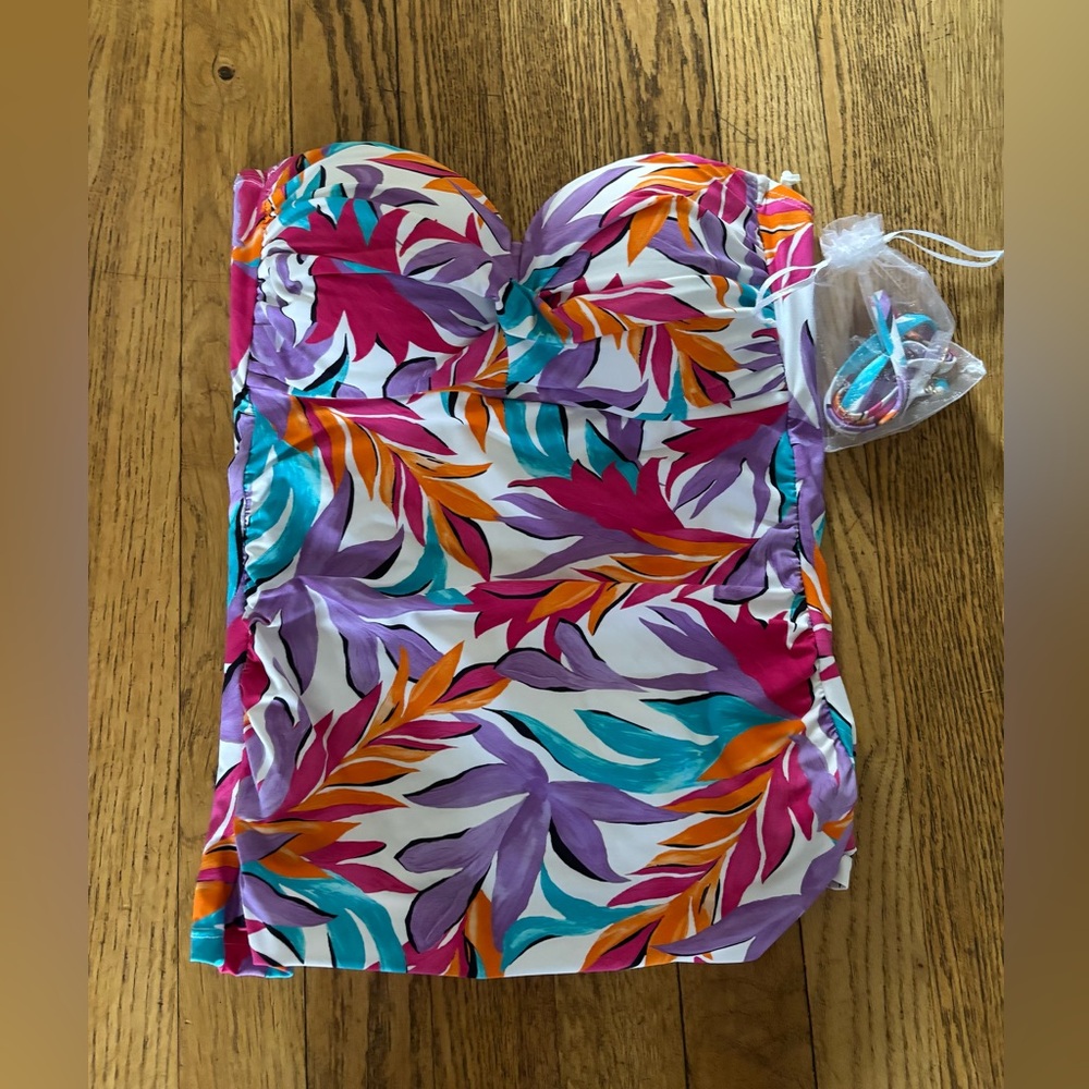 NWT - Fun Women's Tankini Bathing Suit Top -Multicolor